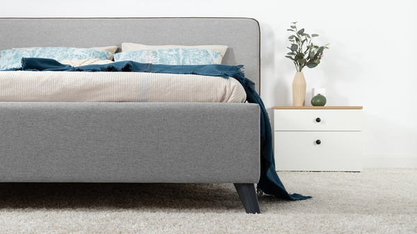 Кровать Миа 140 рогожка серый, кант желтовато-коричневый с ортопедическим основанием и подъемным механизмом